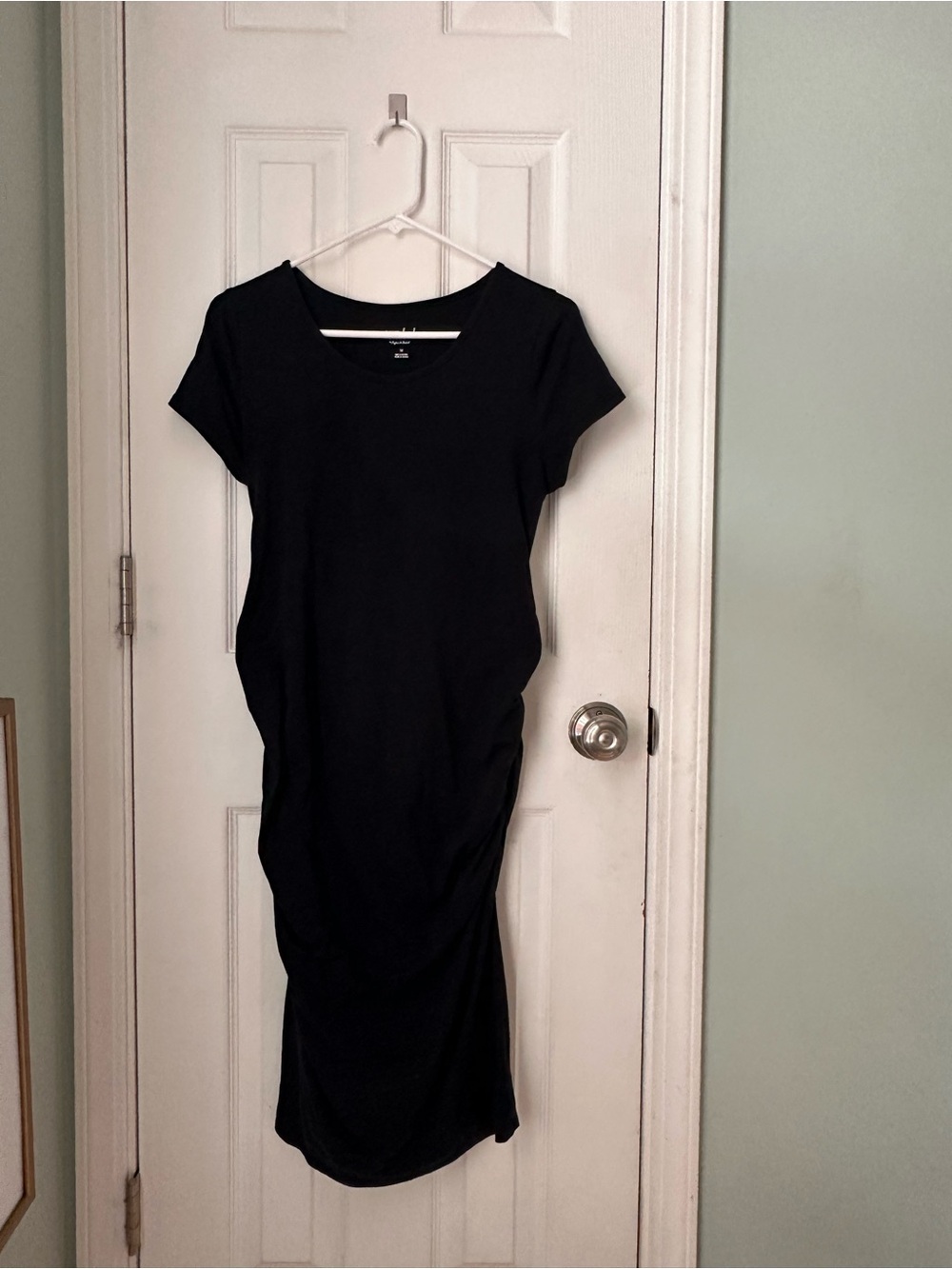 Ingrid & Isabel Black Short-Sleeve Maternity Midi Dress